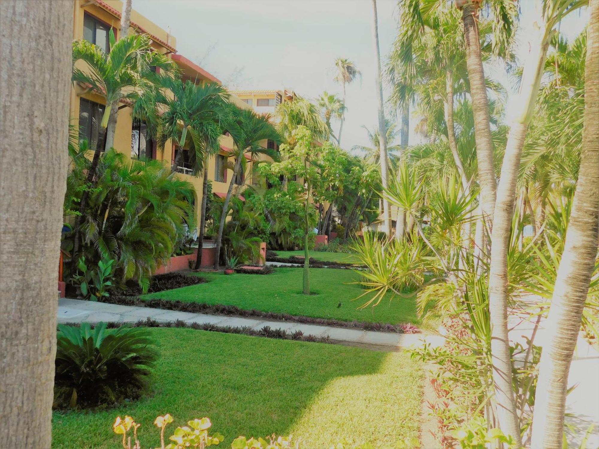 Nautibeach Beach Front Condos In North Beach Isla Mujeres Bagian luar foto